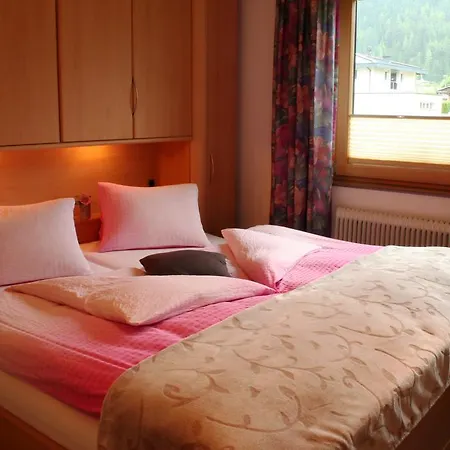 Guest house Haus Alpenheim Mathias *