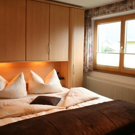 Haus Alpenheim Mathias Guest house